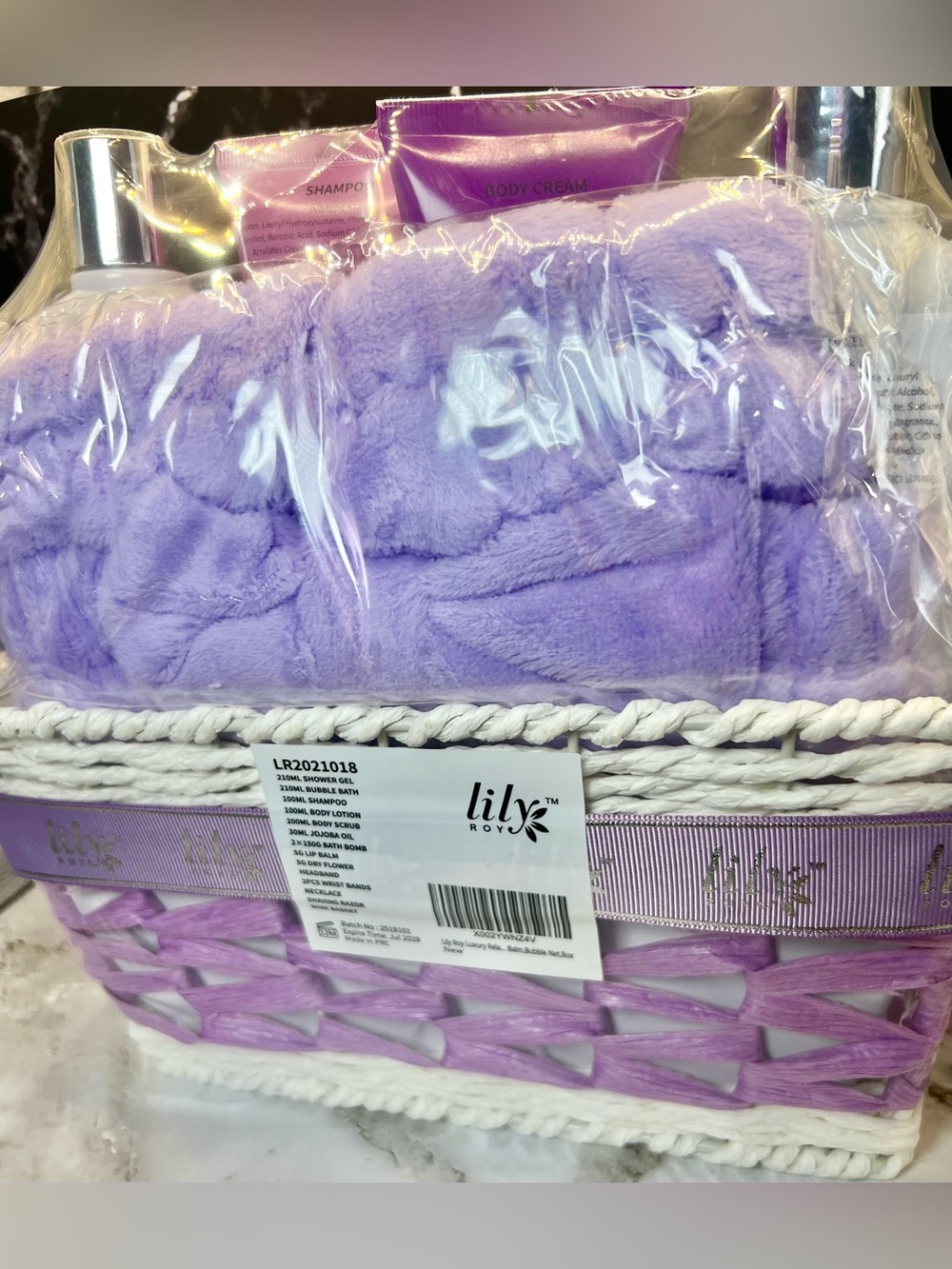 Bath Gift Basket – Lilac Purple Bath & Body Set - Picture 4 of 5
